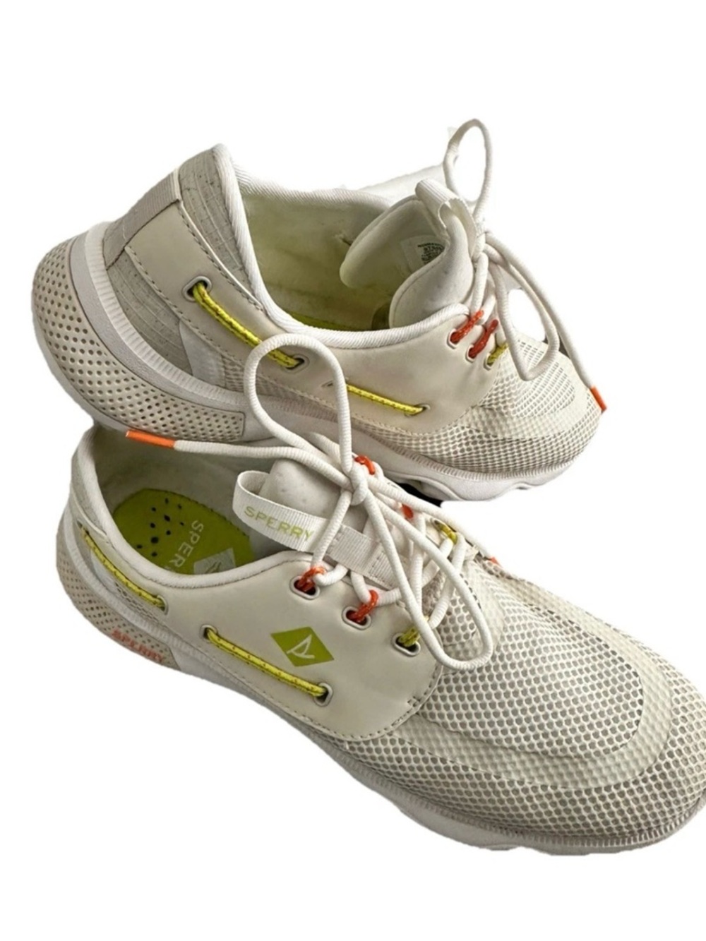 Sperry Ladies 7 Seas 3 Eye sneaker non marking boat shoes top sider